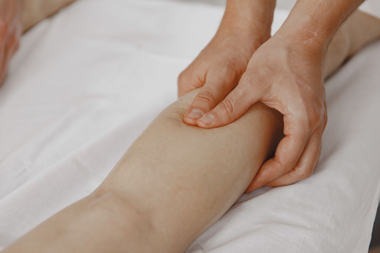 Targeted sports massage treatment on the calf